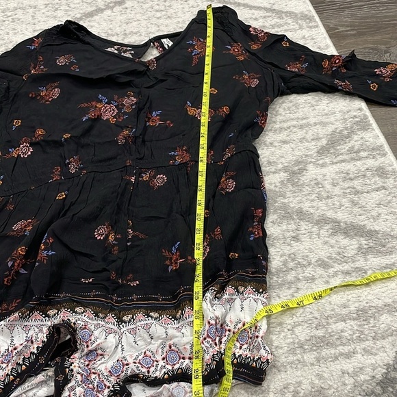 Mudd Long Sleeve Flower Romper - Picture 12 of 12